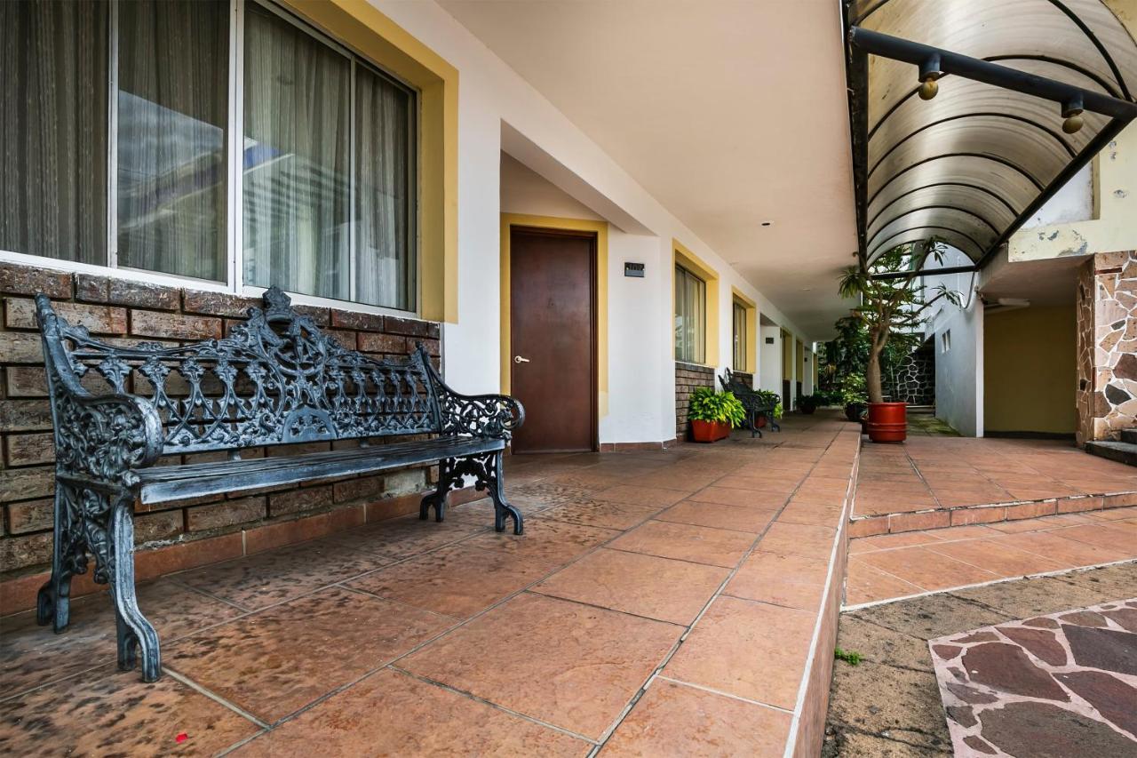 Capital O Continental Ii, Uruapan Hotel Uruapan  Exterior foto